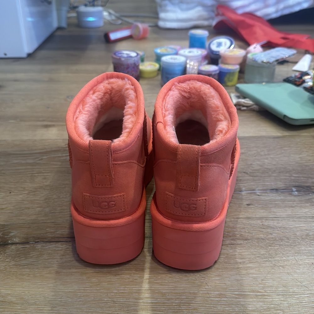 This Is An Ugg Platform Mini Boot In Color Salmon… - image 3